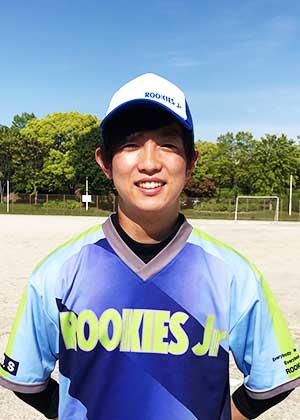 HP用コーチの写真300×420_近藤コーチ①